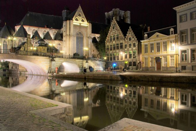 Ghent_canal,_night